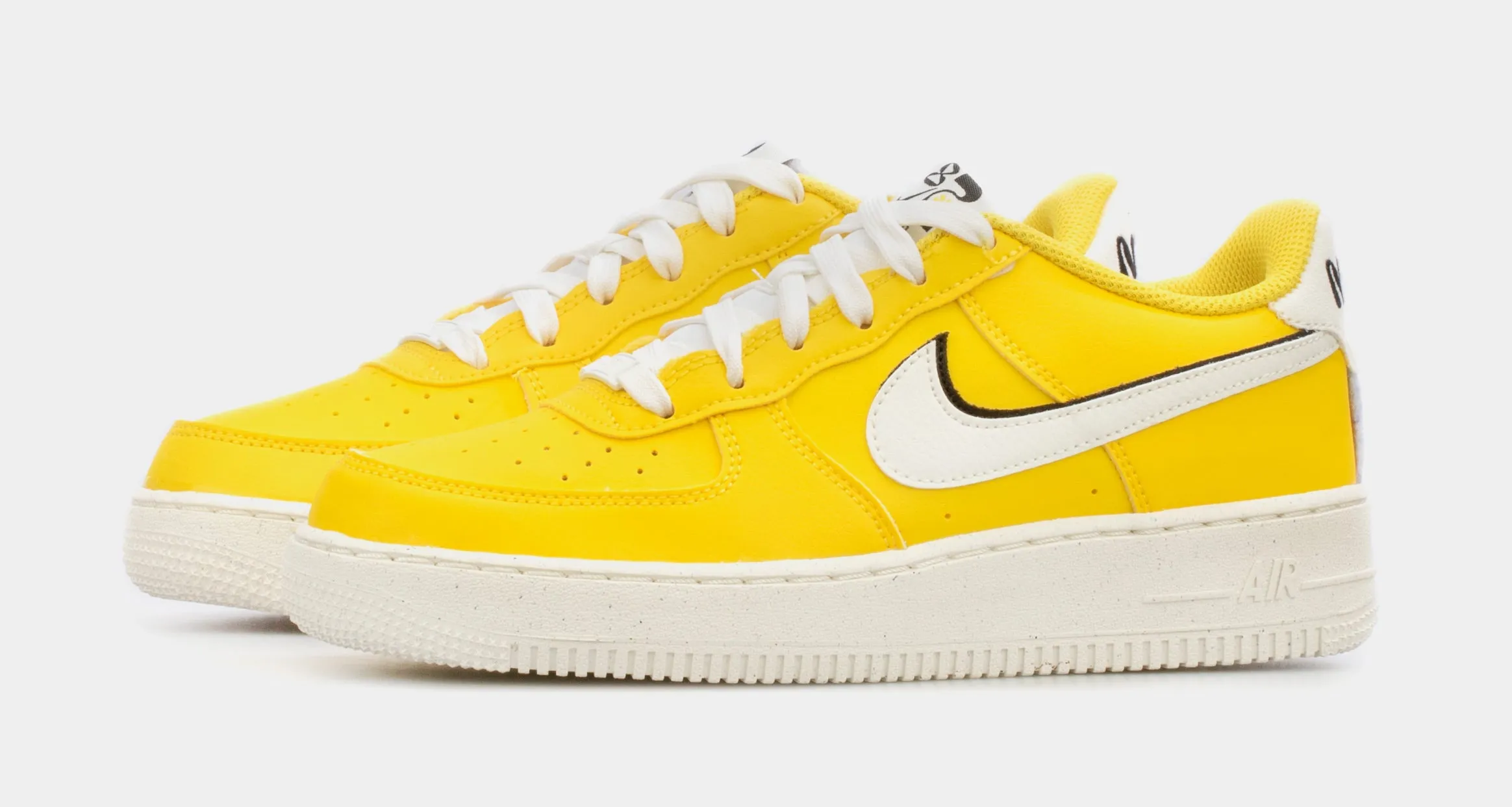 Air Force 1 LV8 Grade School Lifestyle Shoes (Yellow)