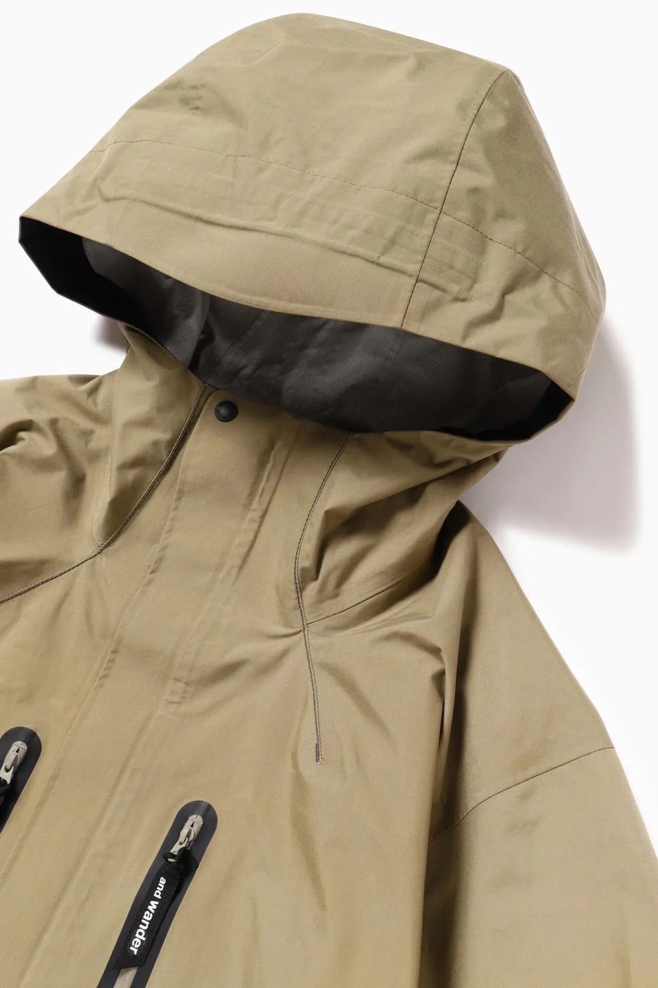 and wander 2.5L hiker rain jacket