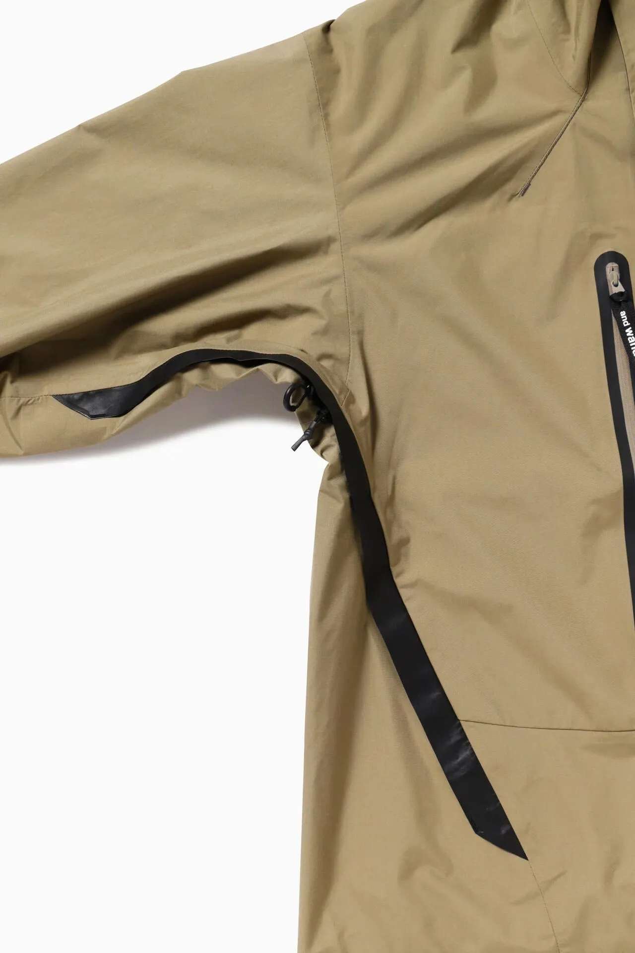 and wander 2.5L hiker rain jacket