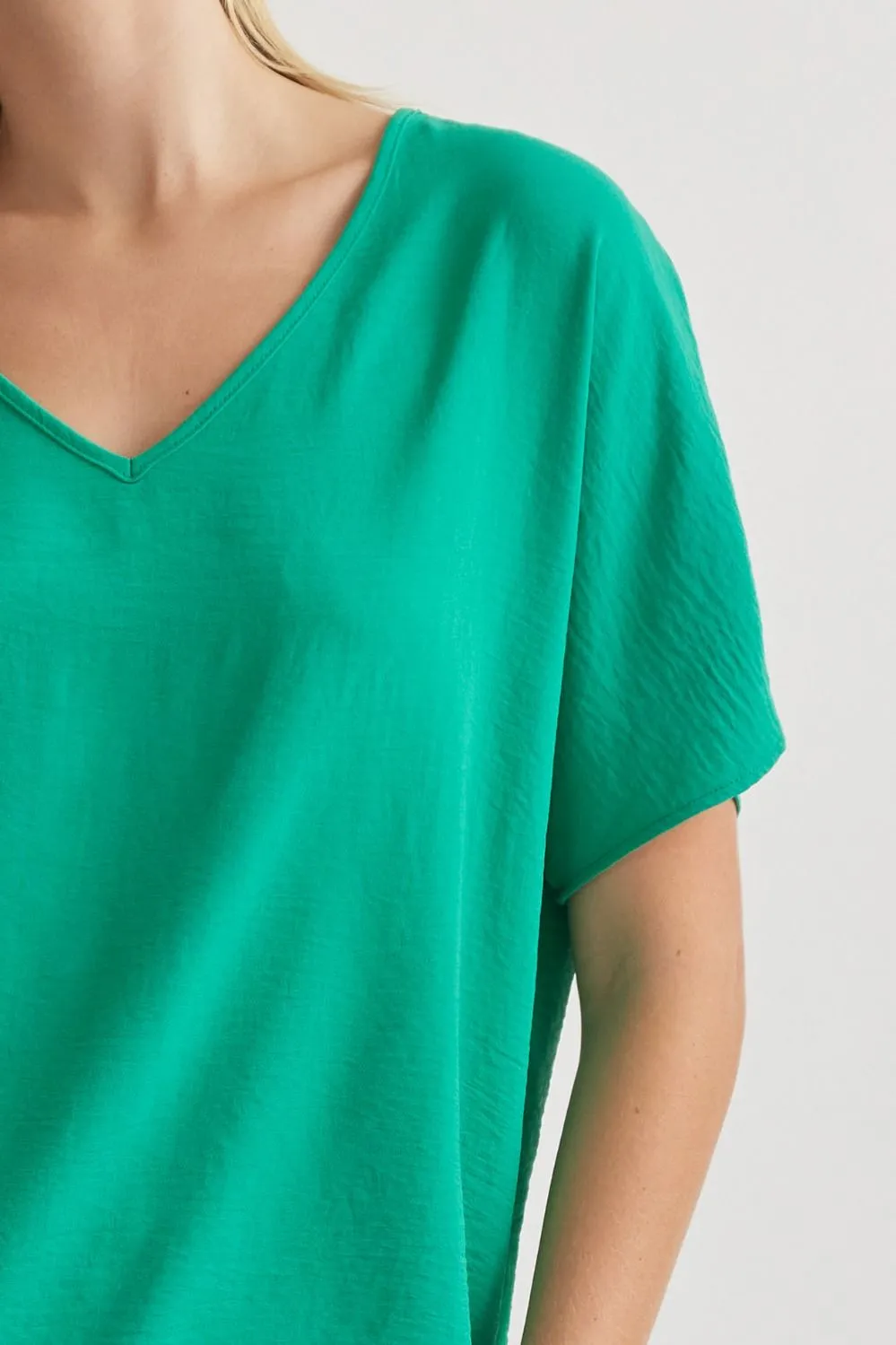 Blissful Basics V-Neck Top - Kelly Green *Regular & Curvy*