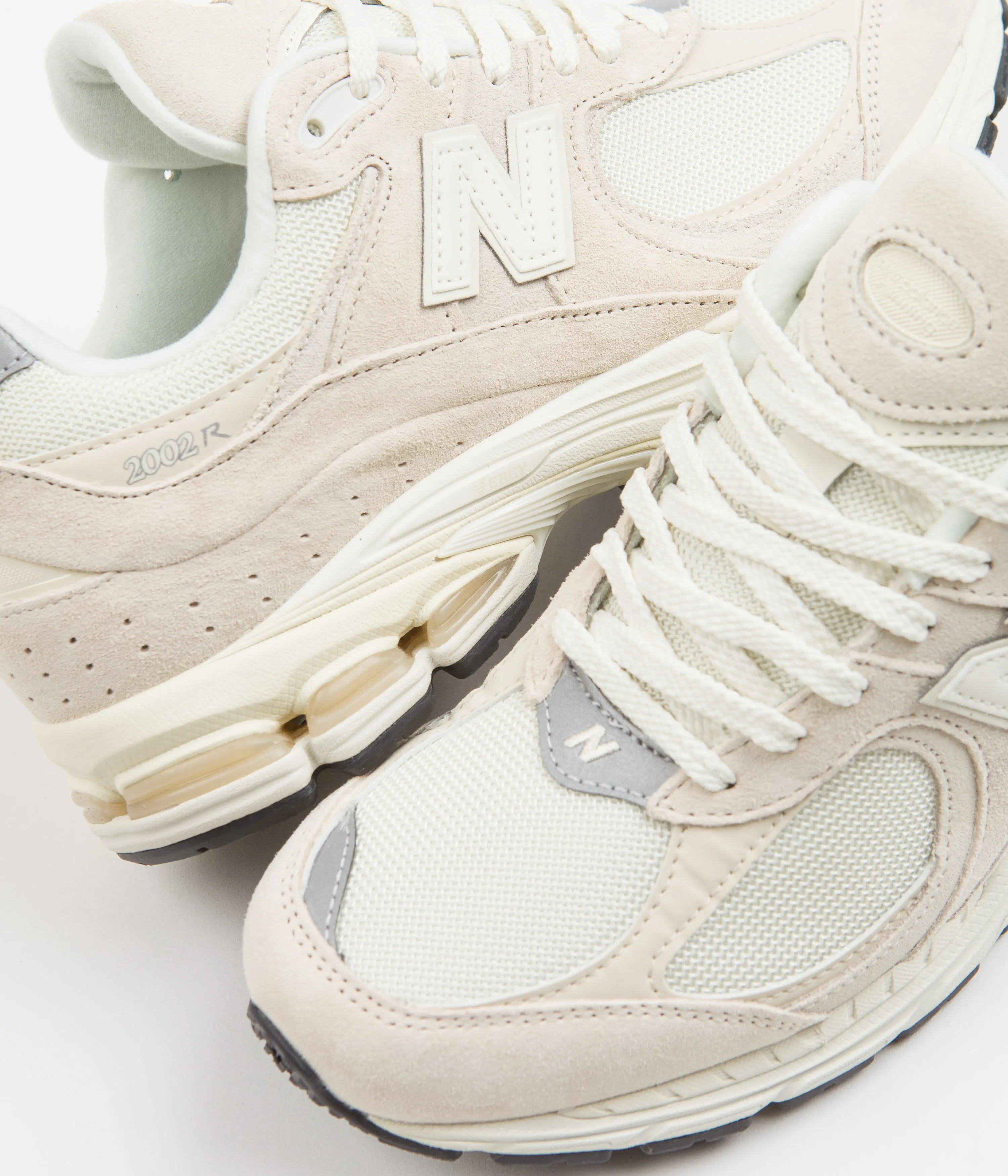 New Balance 2002R Shoes - Calm Taupe