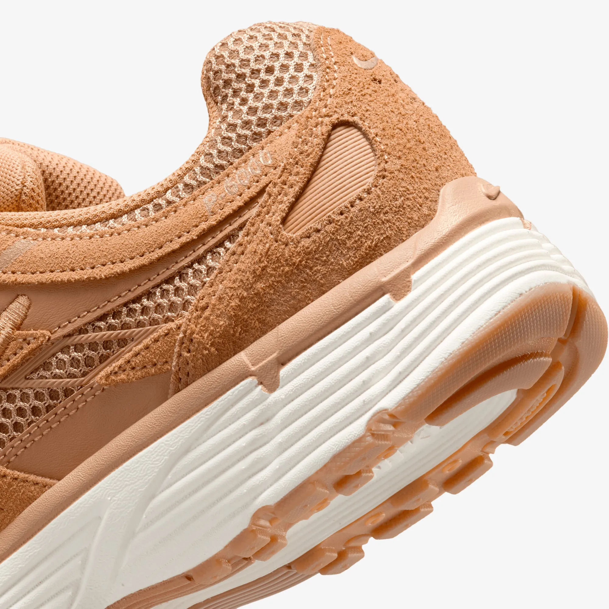 NIKE | P-6000 { FLAX/FLAX-METALLIC GOLD-SAIL