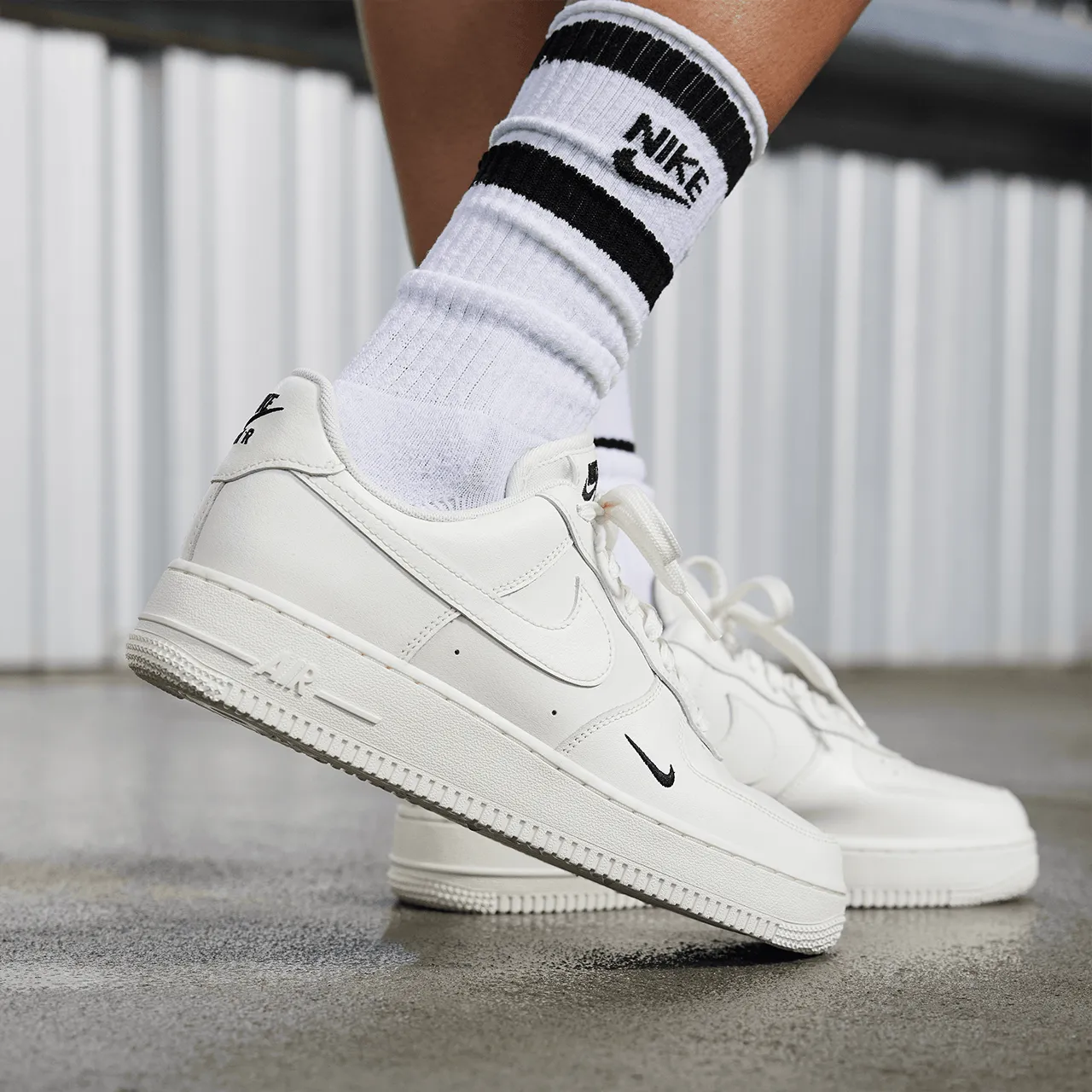 Wmns Nike Air Force 1 '07 Essential 'Sail'