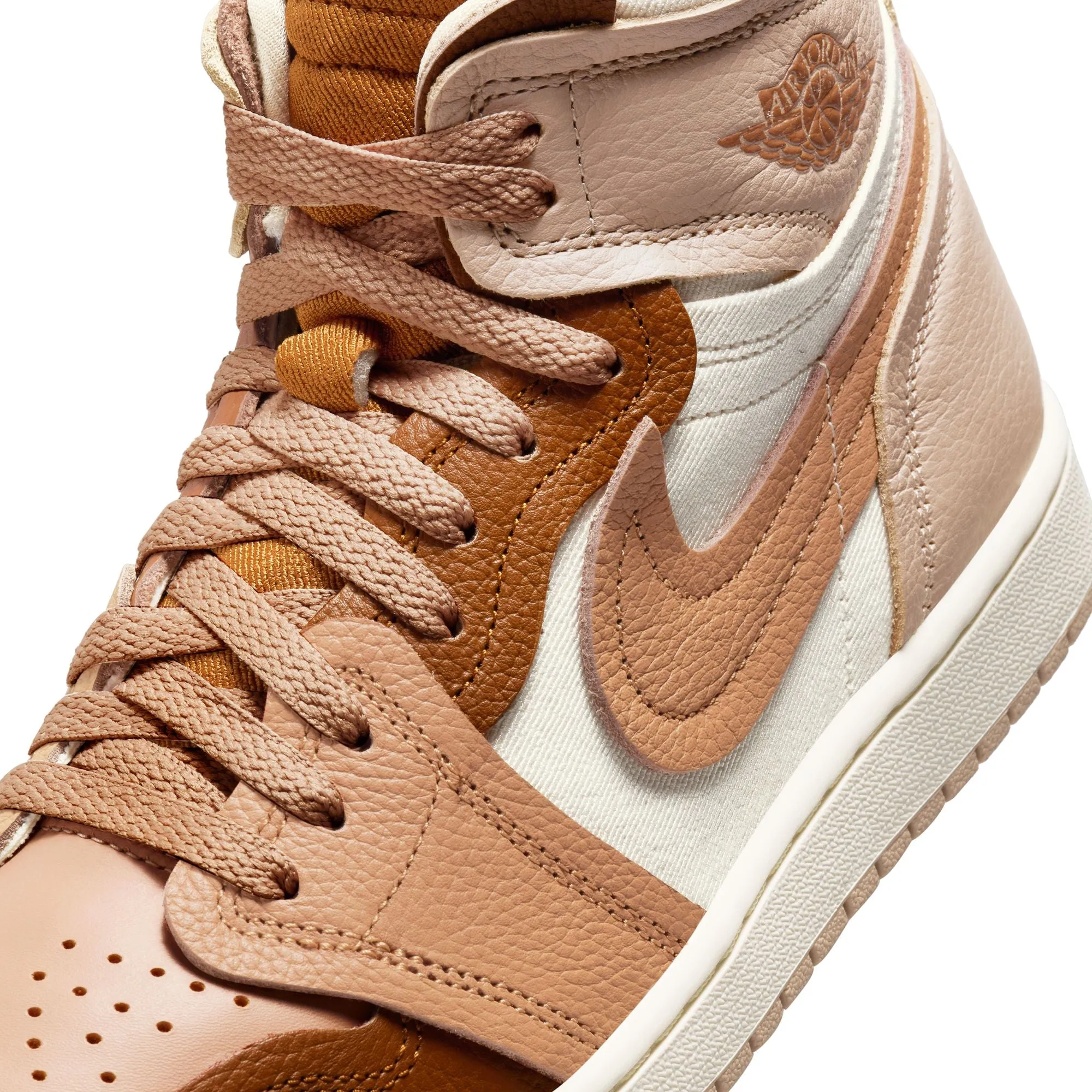 WMNS Nike Air Jordan 1 MM High